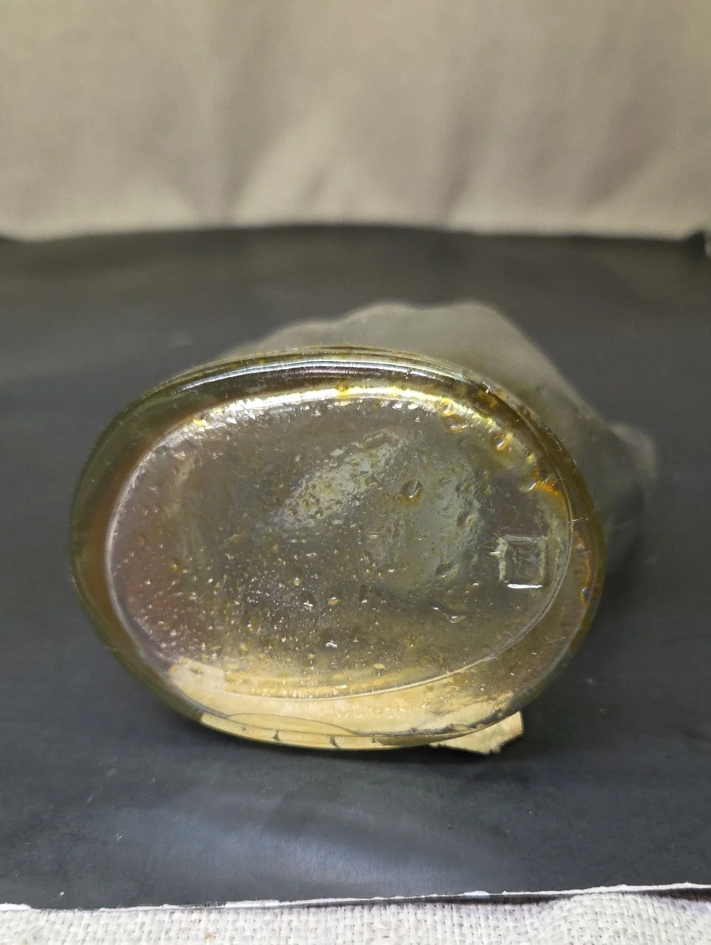 Vintage Mennen Hand Shaped Glass Aftershave Bottle, MCM 1970’s With Label (#1)‎